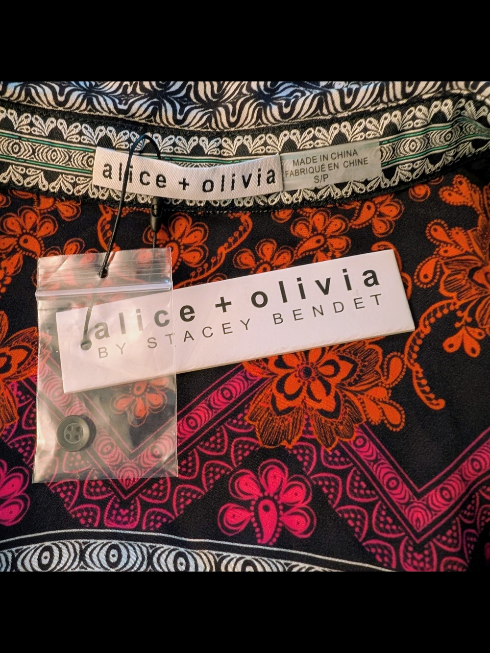 Alice + Olivia Rivera Mona Multi Floral Bell Sleeve Blouse NWT Size S $350 - Picture 8 of 14